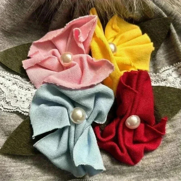 Hand crafted grey fall  cotton hat with flowers and fuzzy pink pom pom - Picture 2 of 7